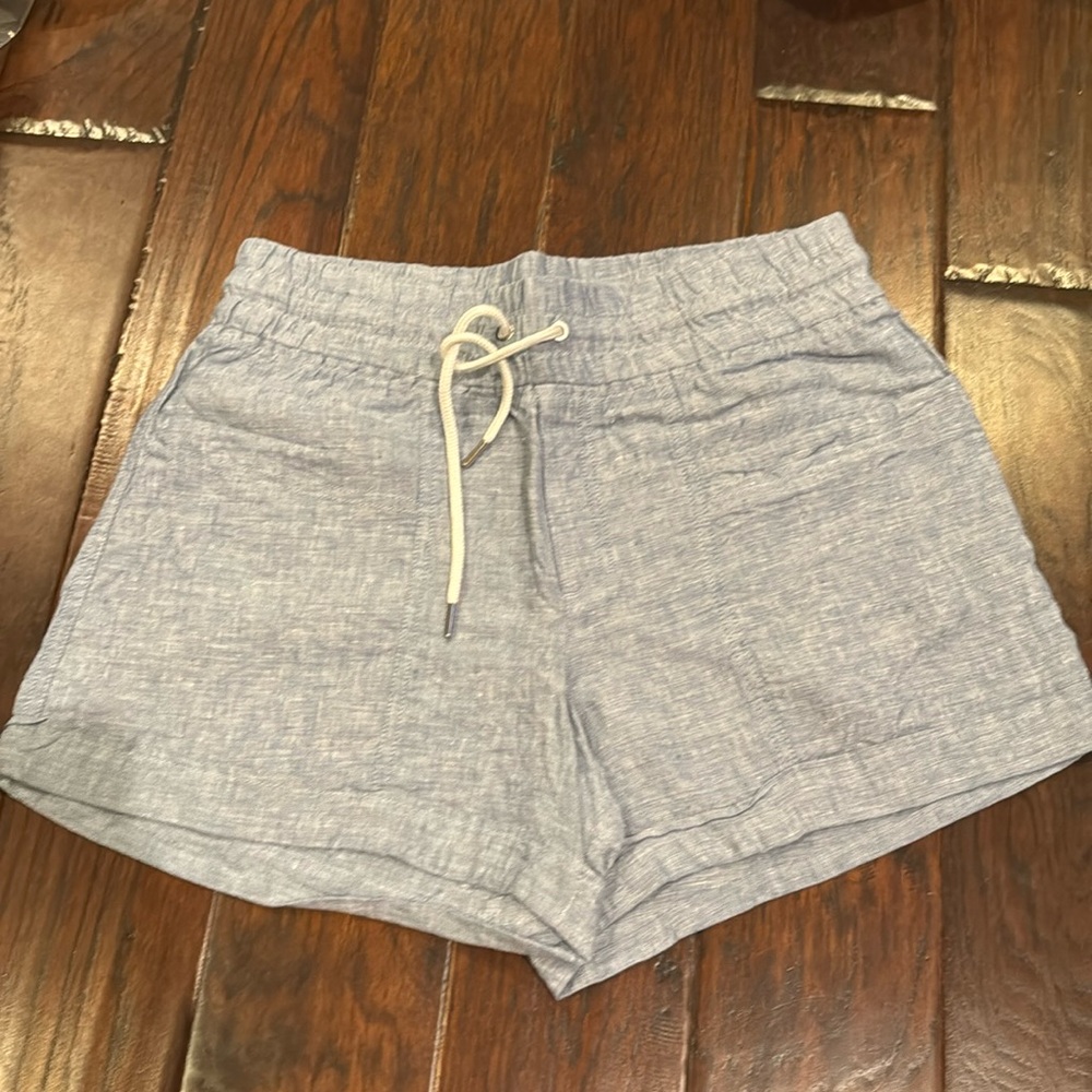Athleta Cabo Linen Shorts Blue chambray